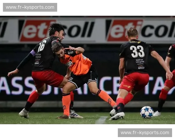 荷甲绿茵场上的速度与激情：阿尔梅勒城与格拉夫夏普的宿命对决